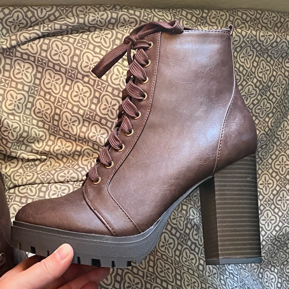 NWOT Soda Tan/brown  Heeled Combat Boots